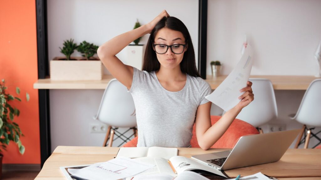 なぜコンプライアンスは厳しくなったのか|合同会社あすだち