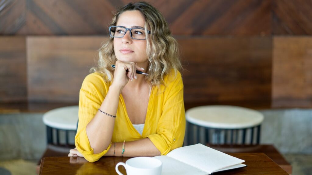 旅費規程と株主総会議事録との関係とは?|合同会社あすだち