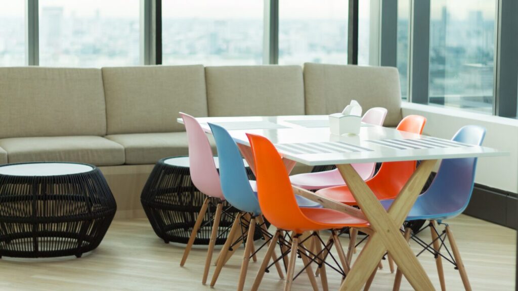 横浜駅で仕事に使いやすいコワーキングスペース|合同会社あすだち