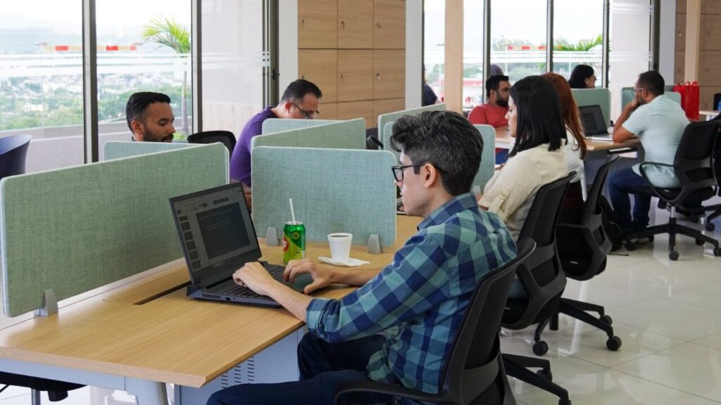 コワーキングスペースとは?|合同会社あすだち