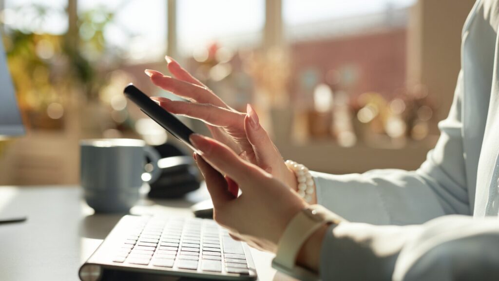 プロフィール写真をコロコロ変えることによる実害|合同会社あすだち