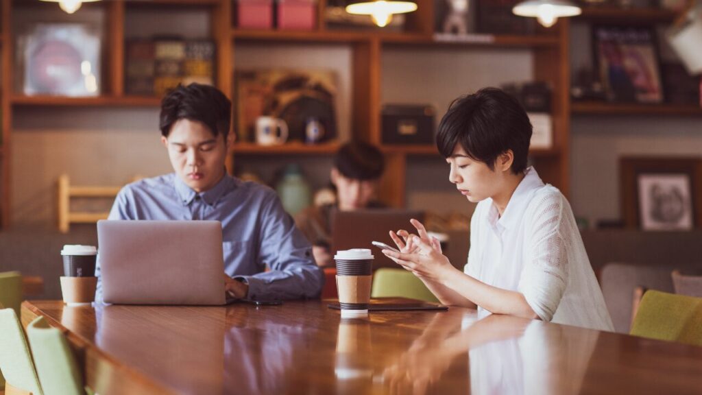 新横浜駅で仕事に使いやすいコワーキングスペース｜合同会社あすだち