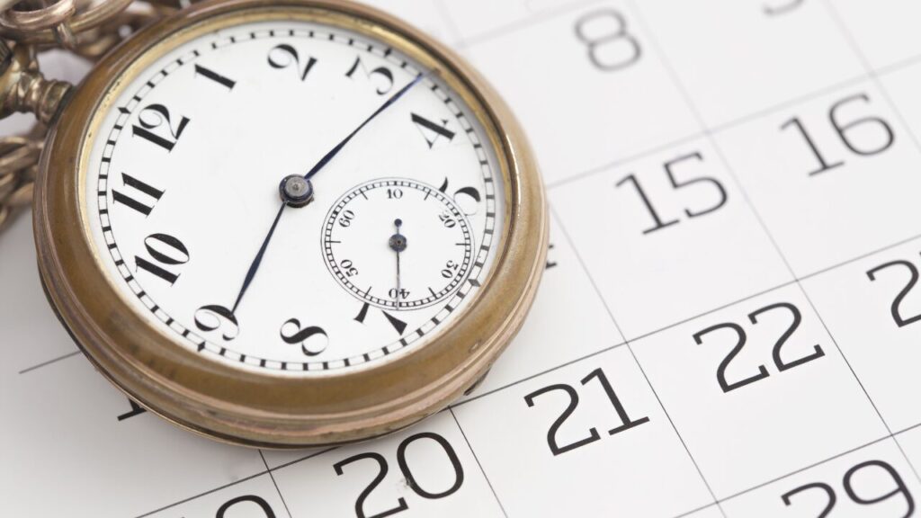 役員報酬を決めるときの制約とスケジュール|合同会社あすだち